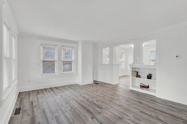 Building Photo - 1029 W Locust St