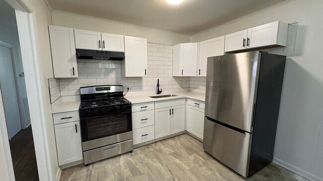 Foto del edificio - 7406 Twin Oaks Rd