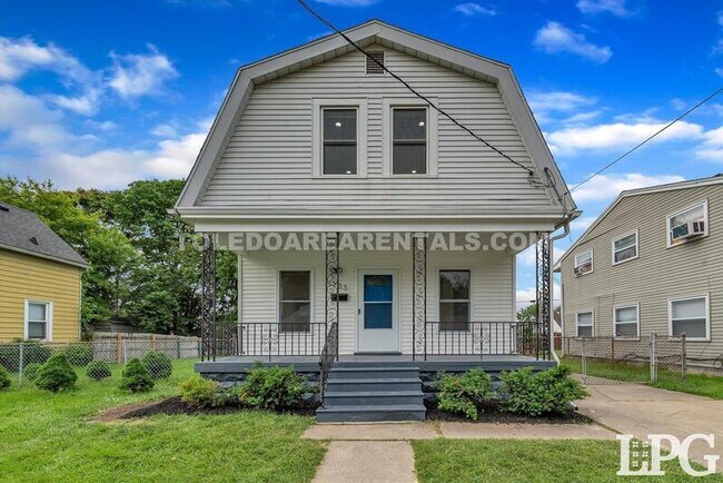 Foto del edificio - 1733 Stahlwood Ave
