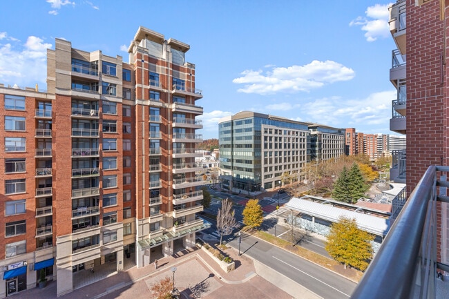 Foto del edificio - 3650 S Glebe Rd