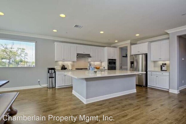 Building Photo - 4 br, 2.5 bath House - 529 Cota Lane