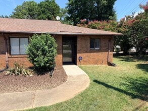 Building Photo - 500 Cokesbury St