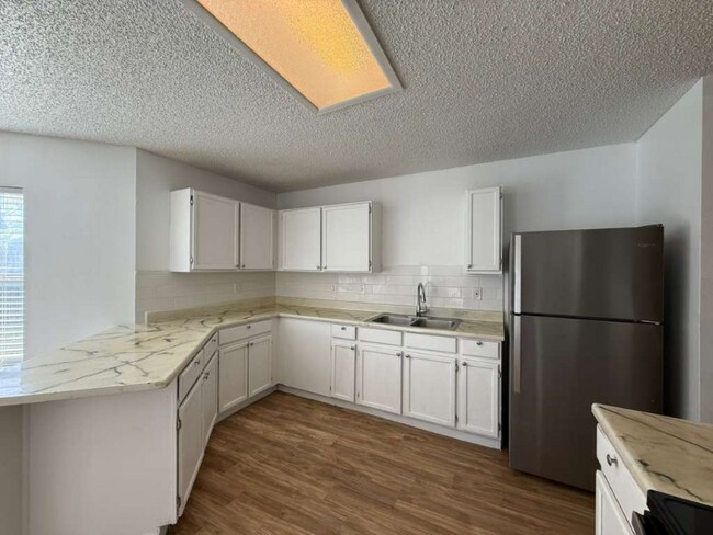 Foto del edificio - 5910 Summer Fest Dr