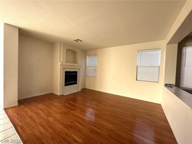 Foto del edificio - 10017 Lemon Valley Ave