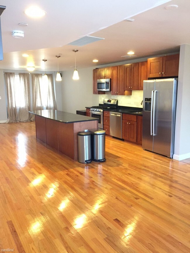 Building Photo - 3 br, 2.5 bath Duplex - 387 Hyde Park Ave # 2
