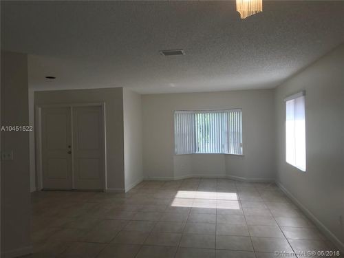 Foto del edificio - 3127 Johnson St