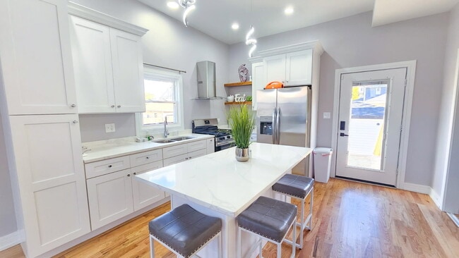 Foto del edificio - 1023 N Central Ave