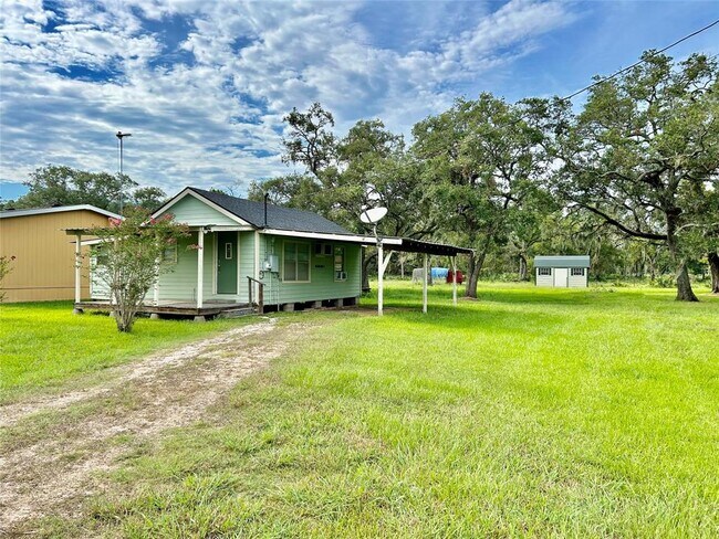 Foto del edificio - 4178 County Rd 348