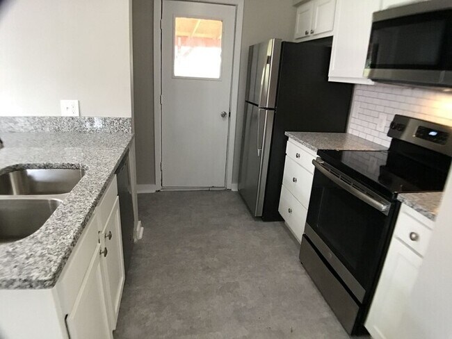 Building Photo - 8144 Appleton Dr