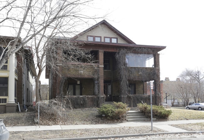 Building Photo - 2451 Aldrich Ave S
