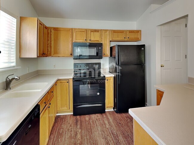 Building Photo - 7940 Ebony Rd