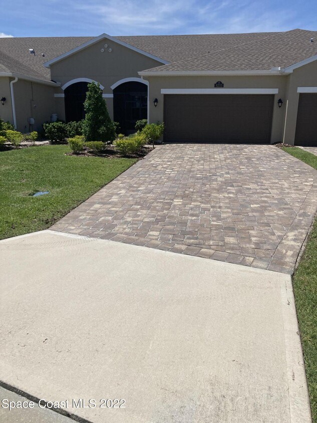 8233 Loren Cove Dr, Melbourne, FL 32940 Townhome Rentals in Melbourne