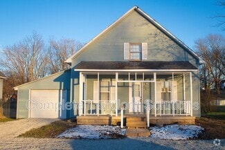 Building Photo - 215 N 6th St