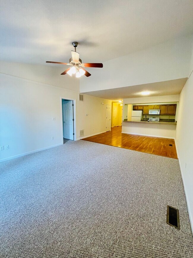 Foto del edificio - Updated Duplex for Rent