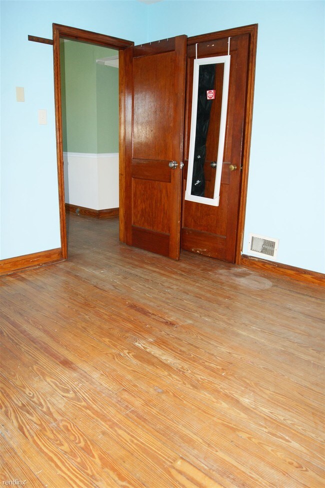Building Photo - 3 br, 1 bath House - 201 Sycamore Rd