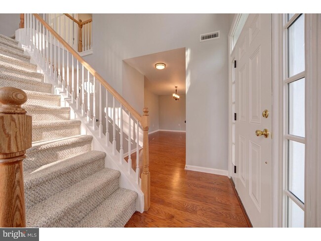 Foto del edificio - 616 Pebble Creek Ct