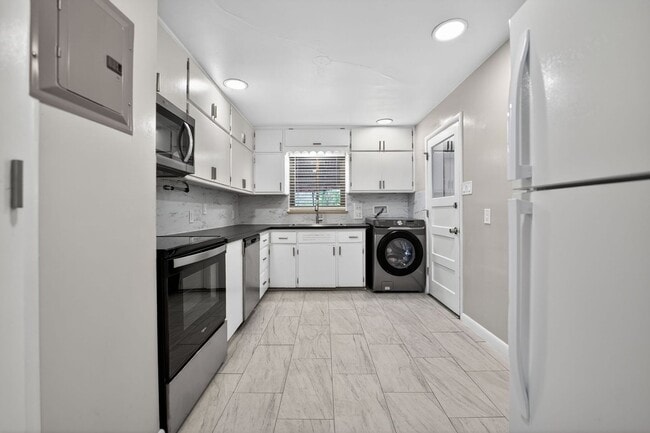 Foto del edificio - 11111 E Montview Blvd