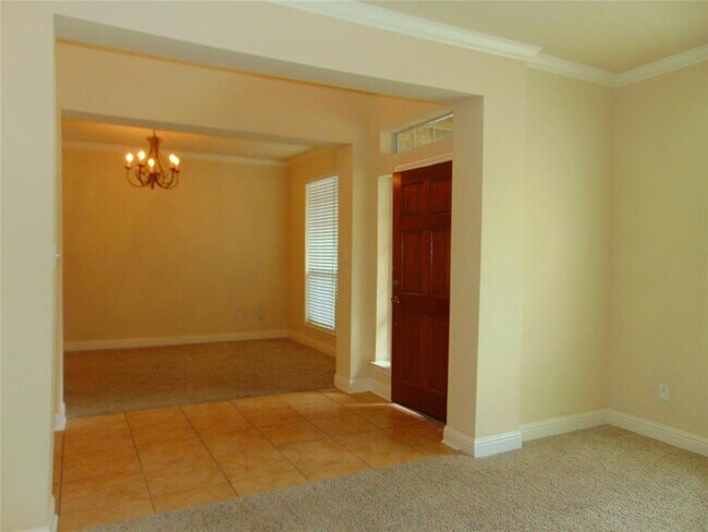 Building Photo - 11904 Quassia Dr