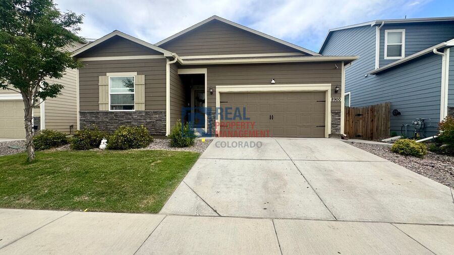 Foto principal - 8900 Uravan St