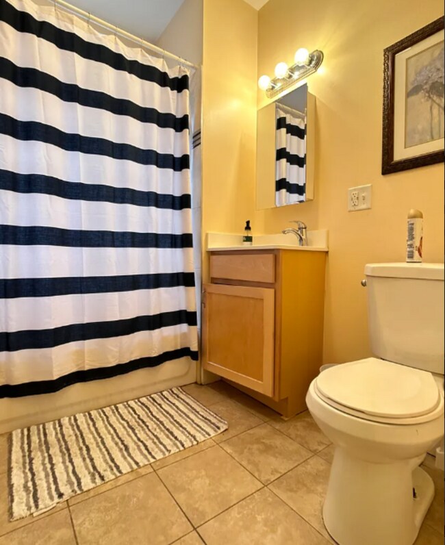 Foto del edificio - Nice 5-bedroom, 2-bathroom apartment on a beautiful residential street in Brighton, available for...