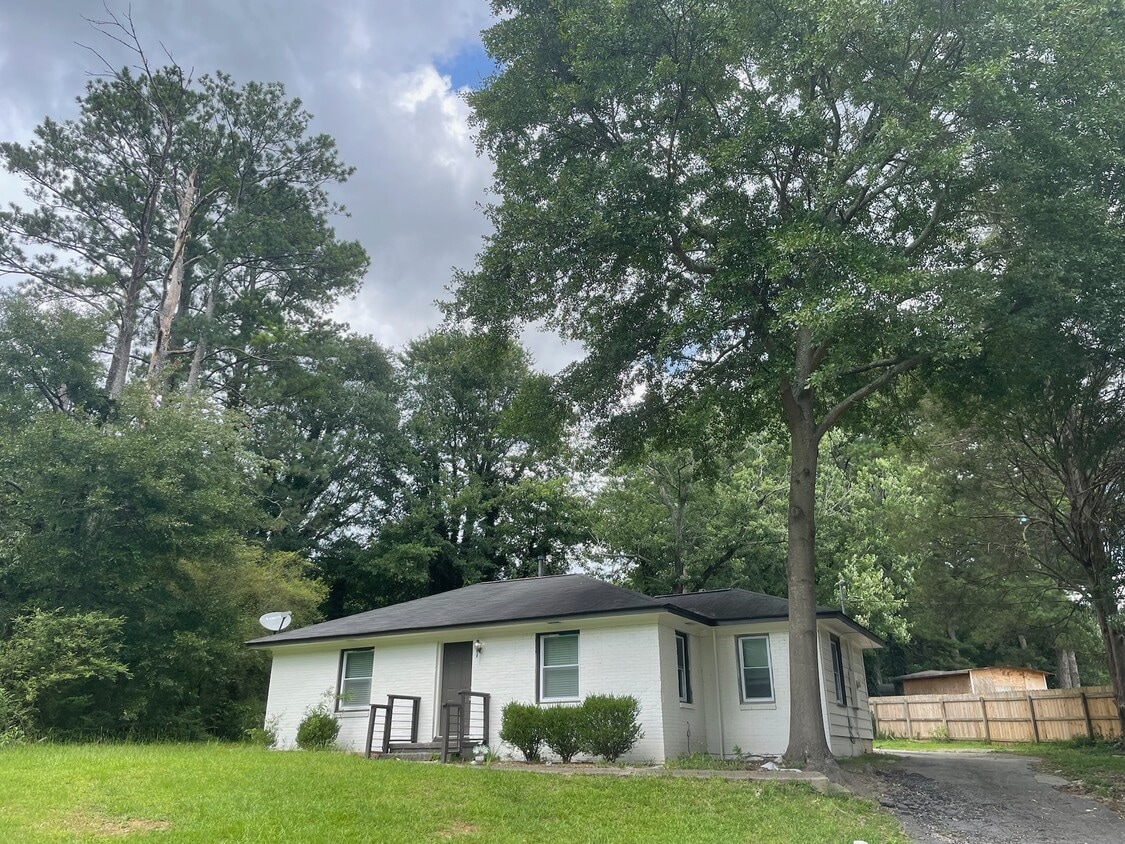 Primary Photo - 2371 Old Spring Rd