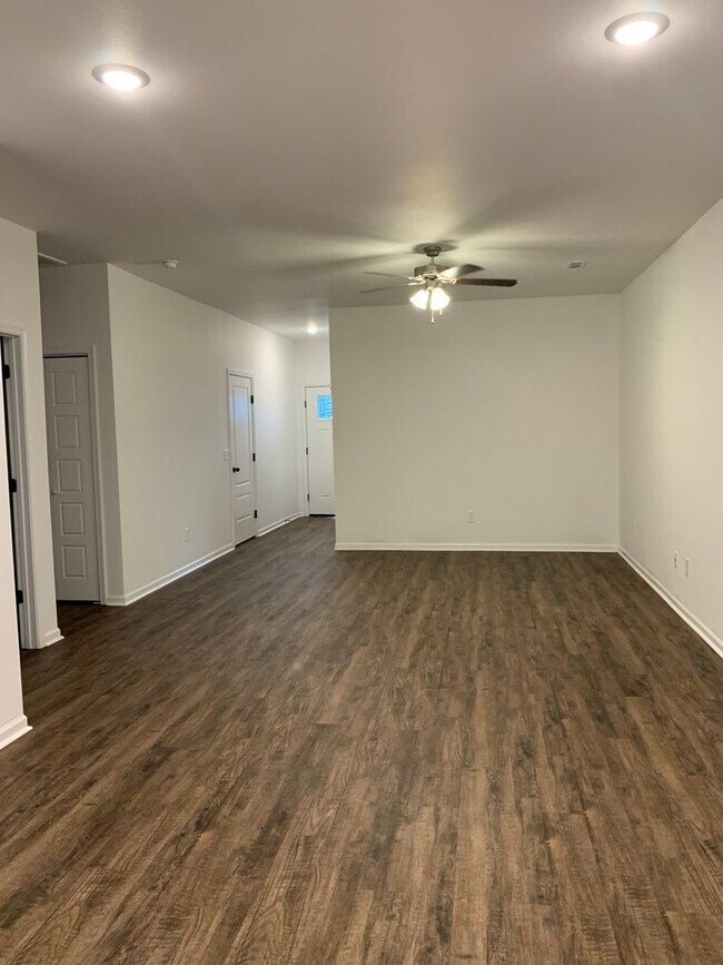 Beautiful 3 bedroom, 2 bathroom home with House Rental in Duenweg, MO