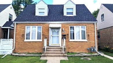 Building Photo - 7348 56th Pl