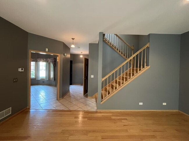 Building Photo - 8641 N Shermer Rd