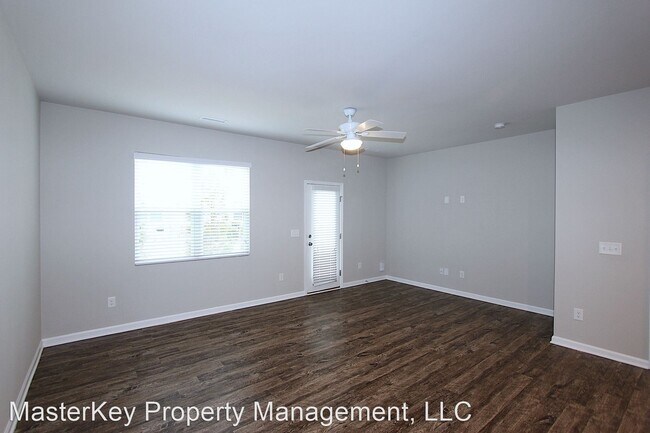 Foto del edificio - 3 br, 2.5 bath House - 8873 Commons Townes Dr