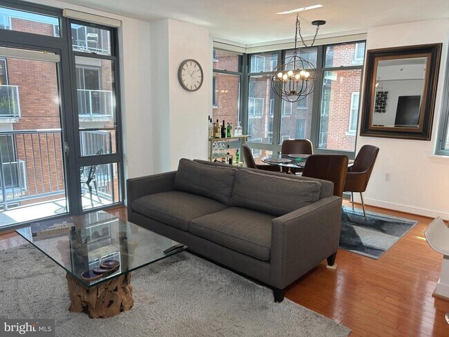 Foto del edificio - 1117 10th St NW