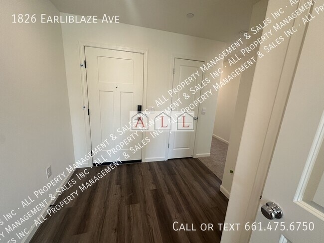 Building Photo - 1826 Earliblaze Ave