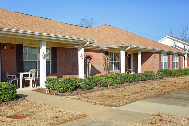 Foto del edificio - Court Manor Apartments