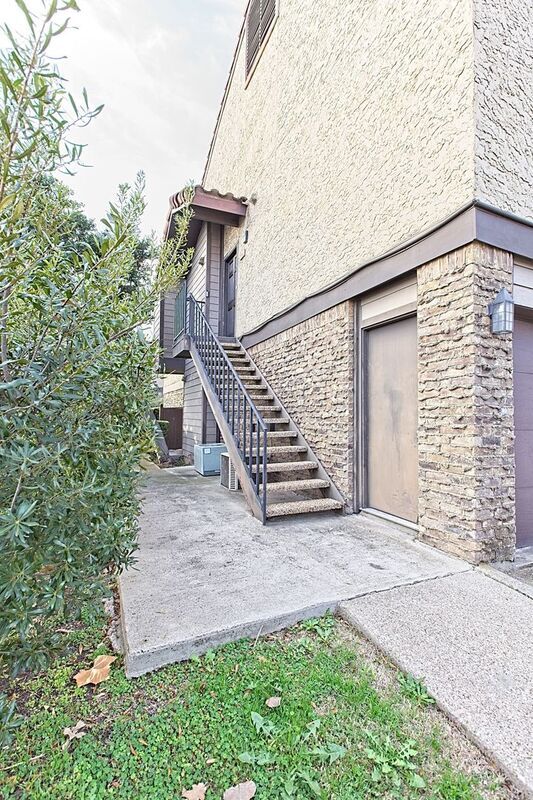 Photo - 4800 Northway Dr Apartment