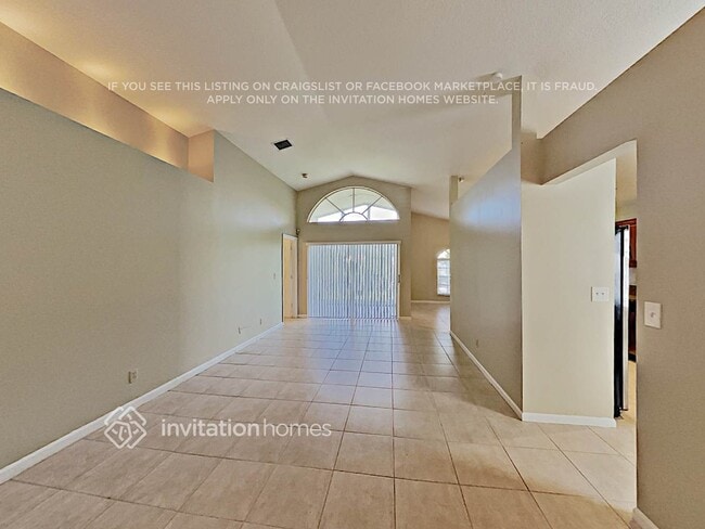 Foto del edificio - 1737 Barnstable Rd