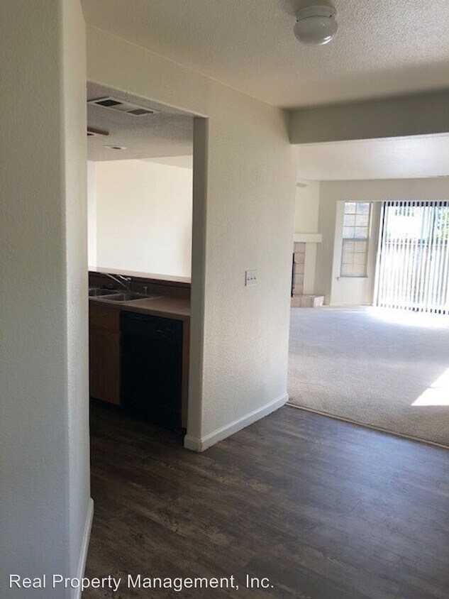 1006 Burton Dr, Redding, CA 96003 Apartment for Rent in Redding, CA