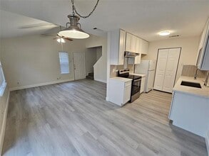 Building Photo - 2240 Tarpley Rd