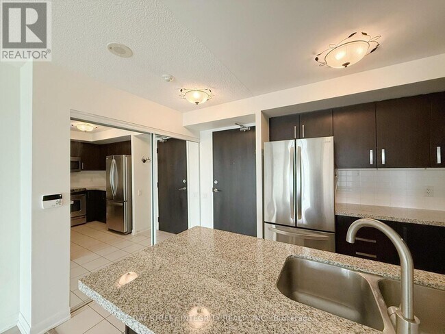 Building Photo - 17-1117 Anndale Dr