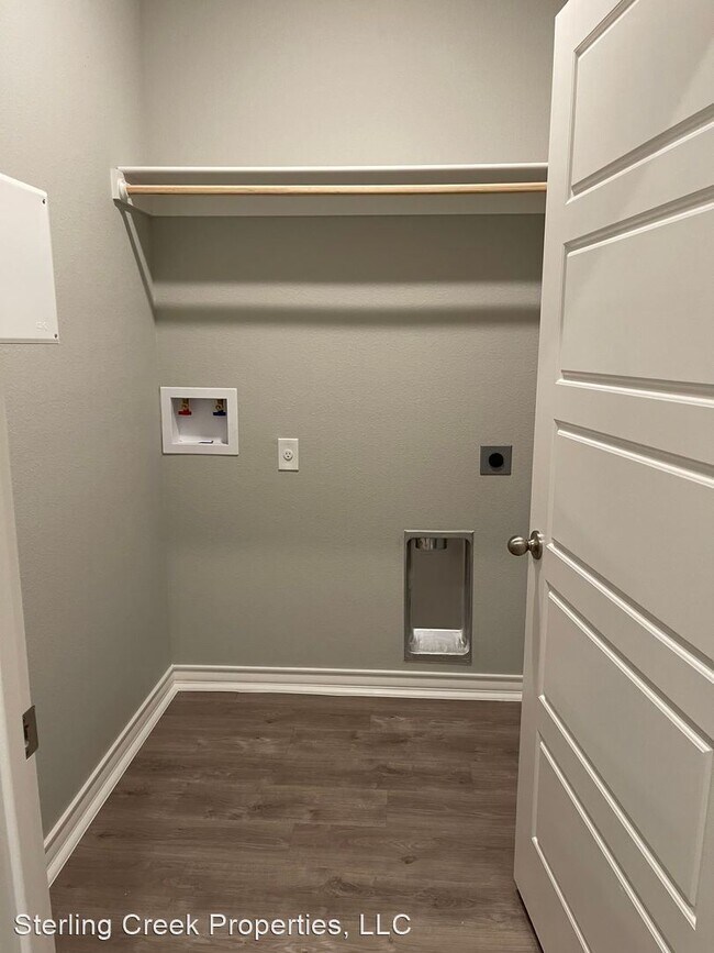 Foto del edificio - 4 br, 2 bath House - 7811 96th St