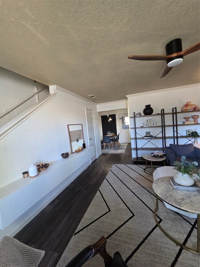Foto del edificio - 6402 Frosty Brook Dr