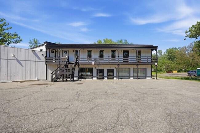 Building Photo - 780 N Van Dyke Rd