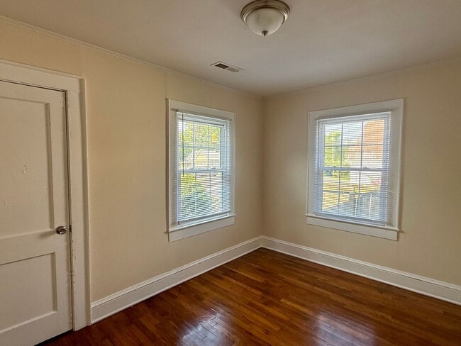 Foto del edificio - Three bedroom, 1 bath house in Graham