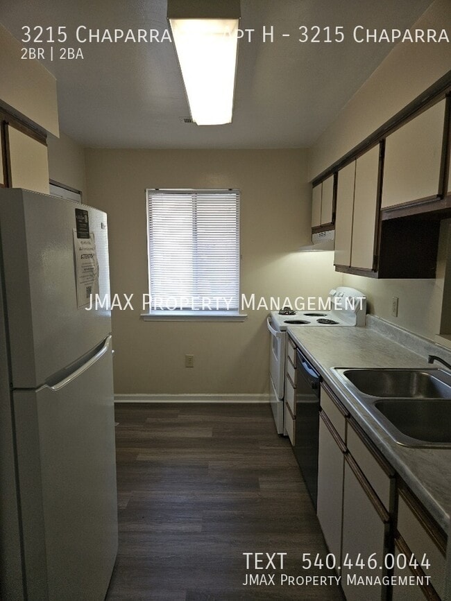Building Photo - 3215 Chaparral Dr