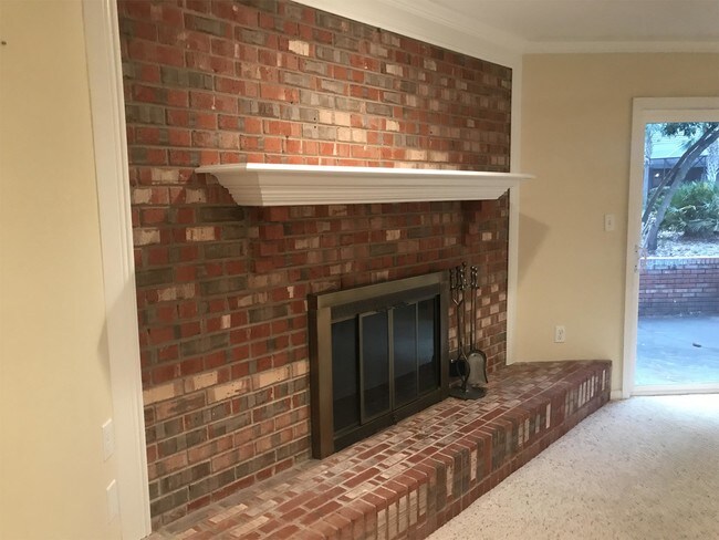 Building Photo - 12 Cahaba Ln