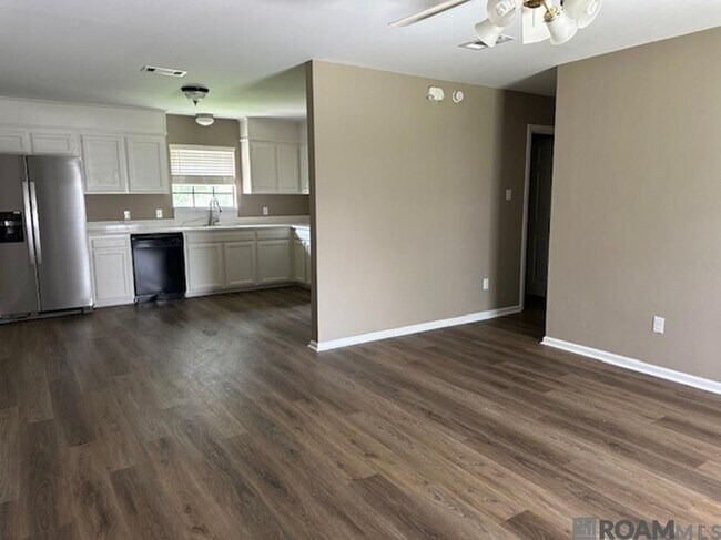 Building Photo - 31808 Netterville Rd