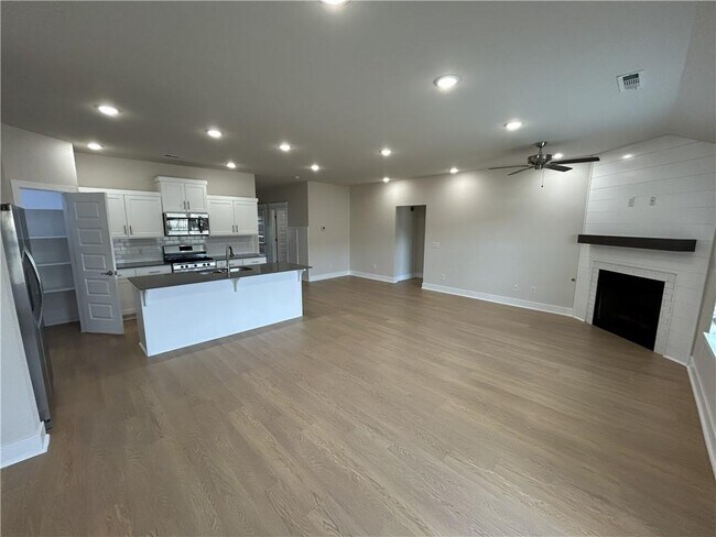 Foto del edificio - 510 Wagon Wheel Ave