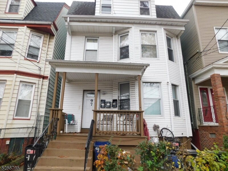 97 Oraton St Unit 3, Newark, NJ 07104 Room for Rent in Newark, NJ
