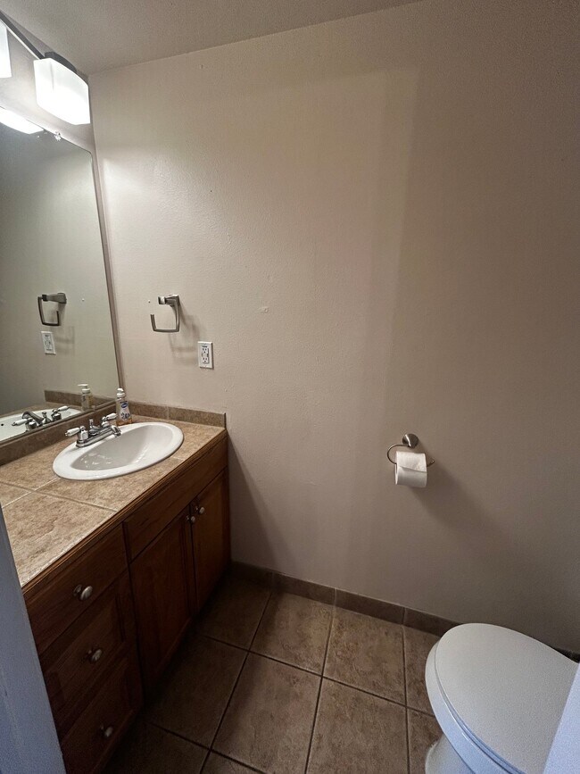 Foto del edificio - 16901 E Chenango Ave