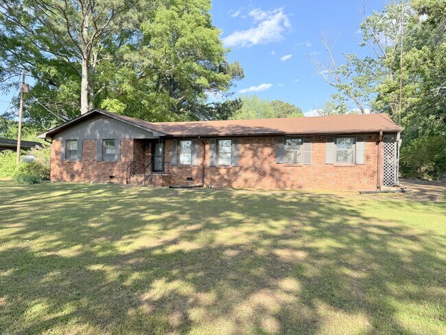 Foto del edificio - 6079 Wall Triana Hwy