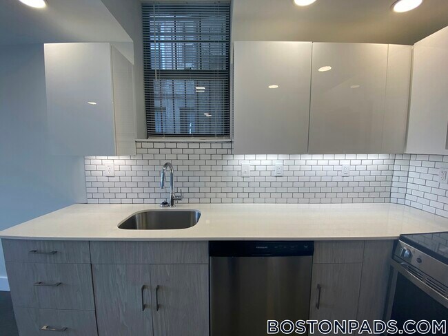 Foto del edificio - 98 Queensberry St