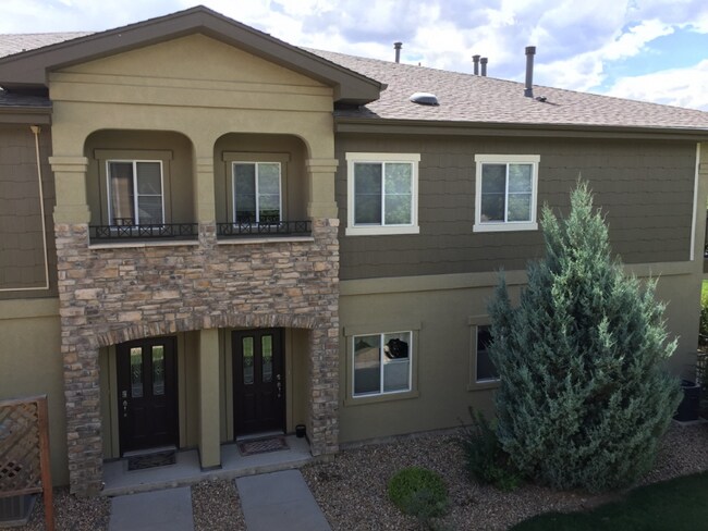 Building Photo - 2307 Calais Dr